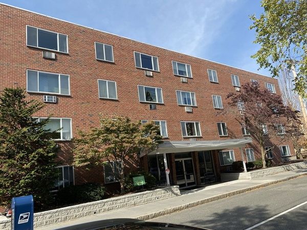 50 Green Street, Unit 209, Brookline, MA 02446