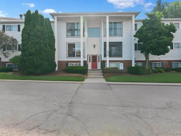424 Baldwin Avenue, Unit 81, Rochester, Mi 48307