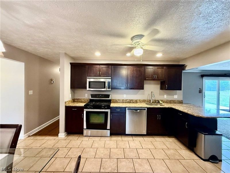 5687 Lancaster Drive, Brooklyn Heights, OH 44131 Photo 7