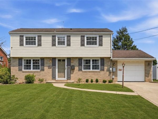 516 Macbeth Dr, Pittsburgh, PA 15235
