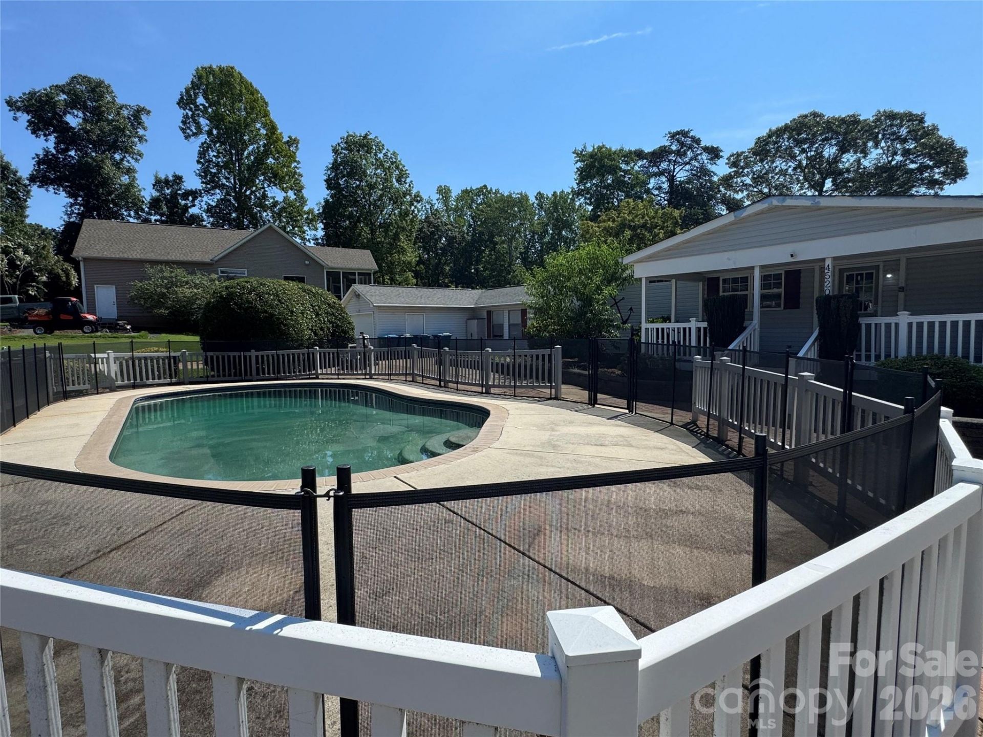 4520 Lake Drive , Sherrills Ford, NC 28673 Main Photo