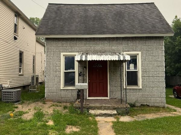 233 Second Avenue, Manistee, MI 49660