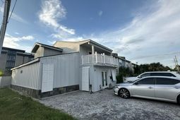 24 Cedar Street photo 4