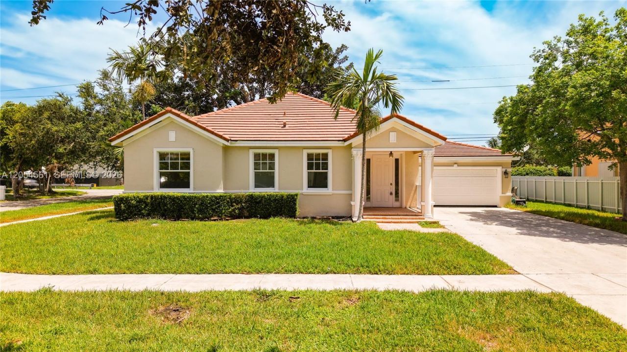 12971 SW 200th Ter , Miami, FL 33177 Photo