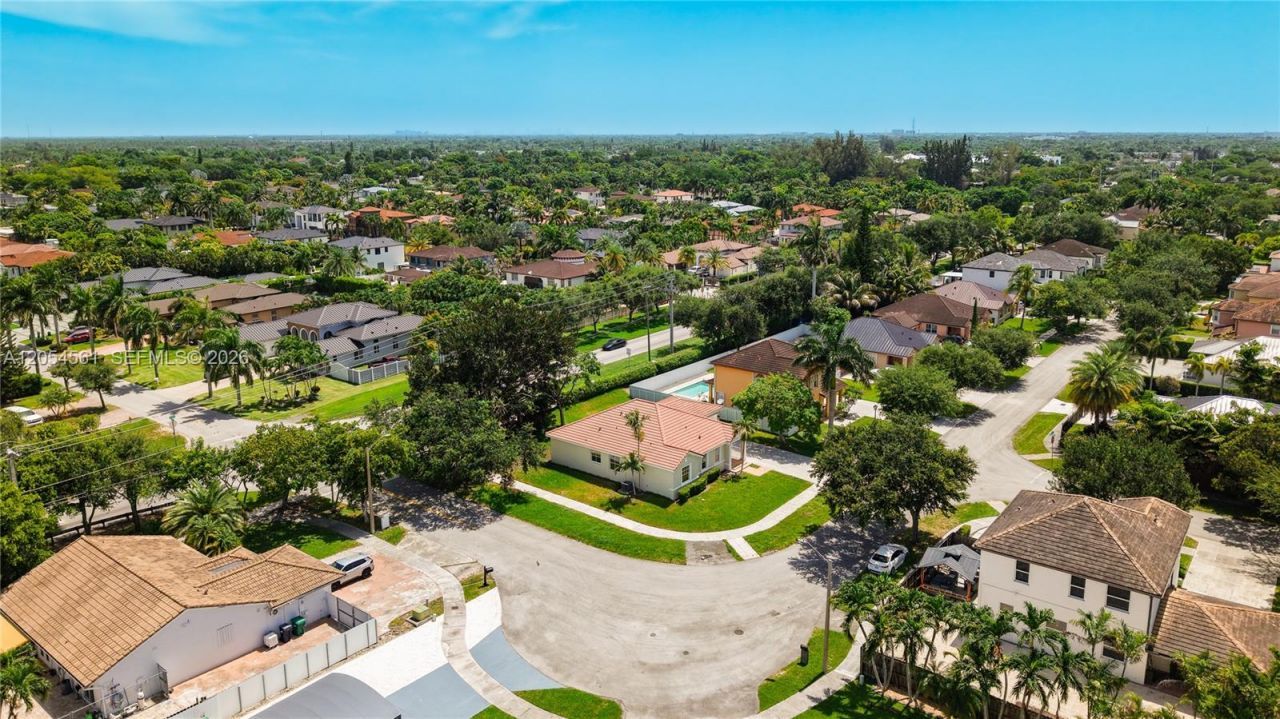 12971 SW 200th Ter , Miami, FL 33177 Photo