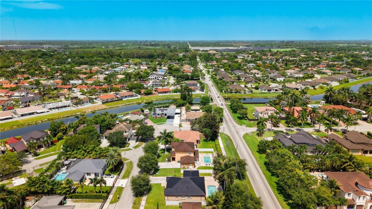12971 SW 200th Ter , Miami, FL 33177 Photo