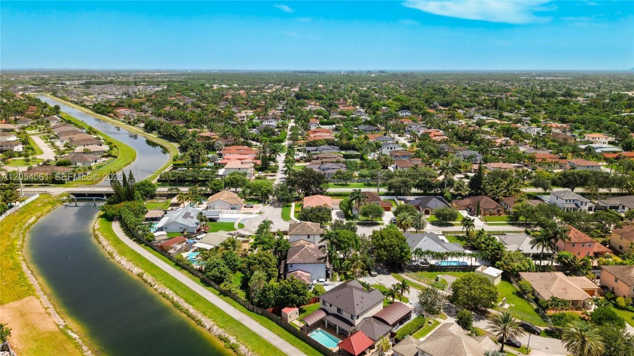12971 SW 200th Ter , Miami, FL 33177 Photo