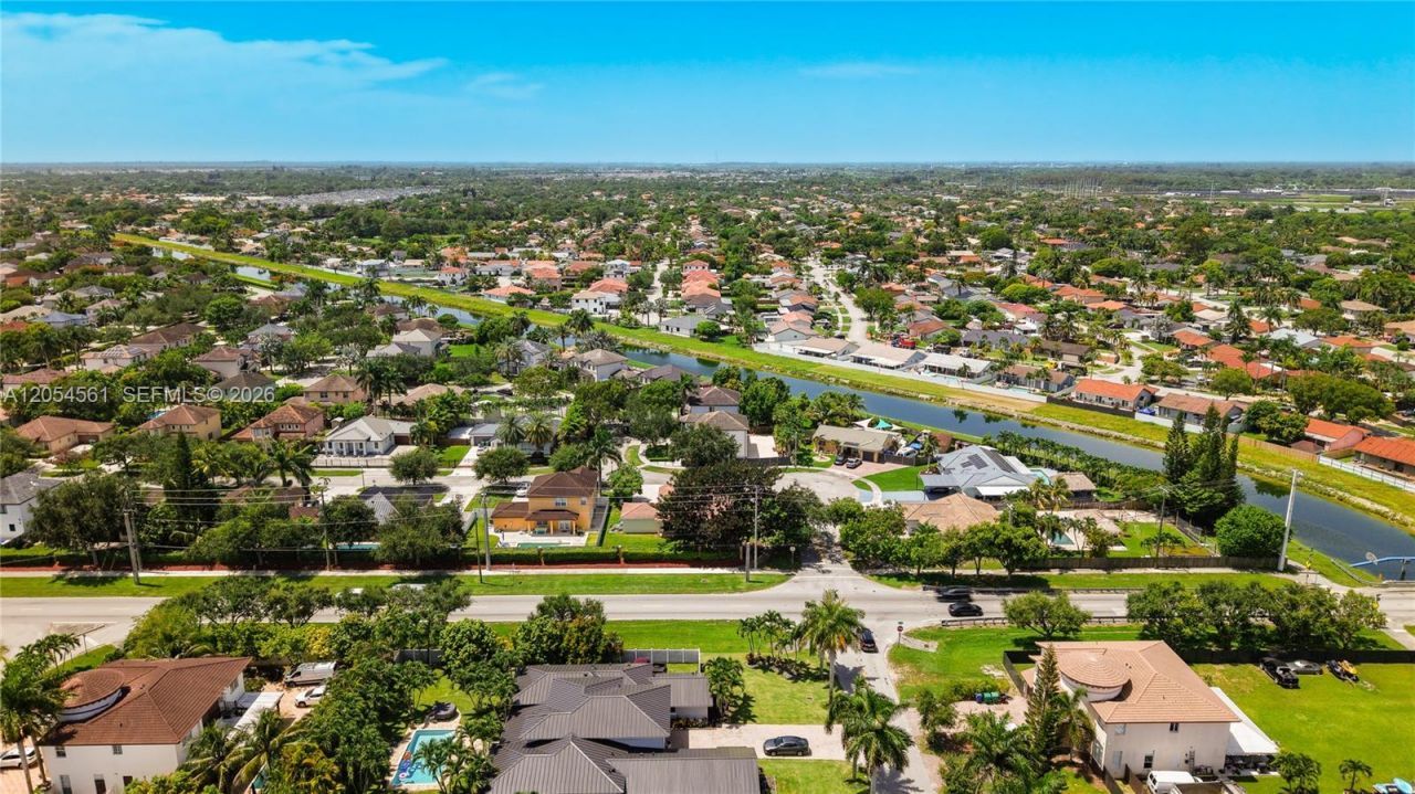 12971 SW 200th Ter , Miami, FL 33177 Photo