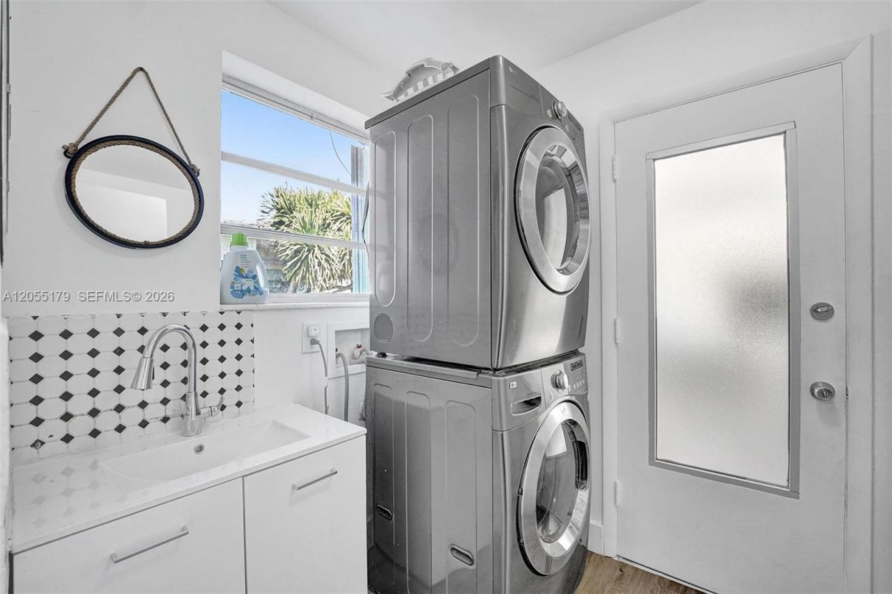 9072 Froude Ave , Surfside, FL 33154 Photo