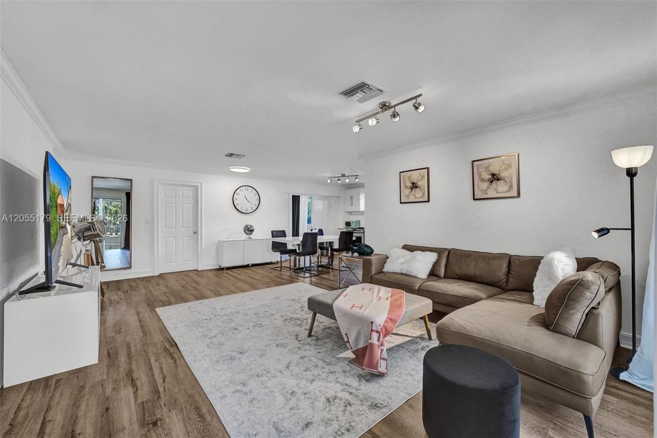 9072 Froude Ave , Surfside, FL 33154 Photo