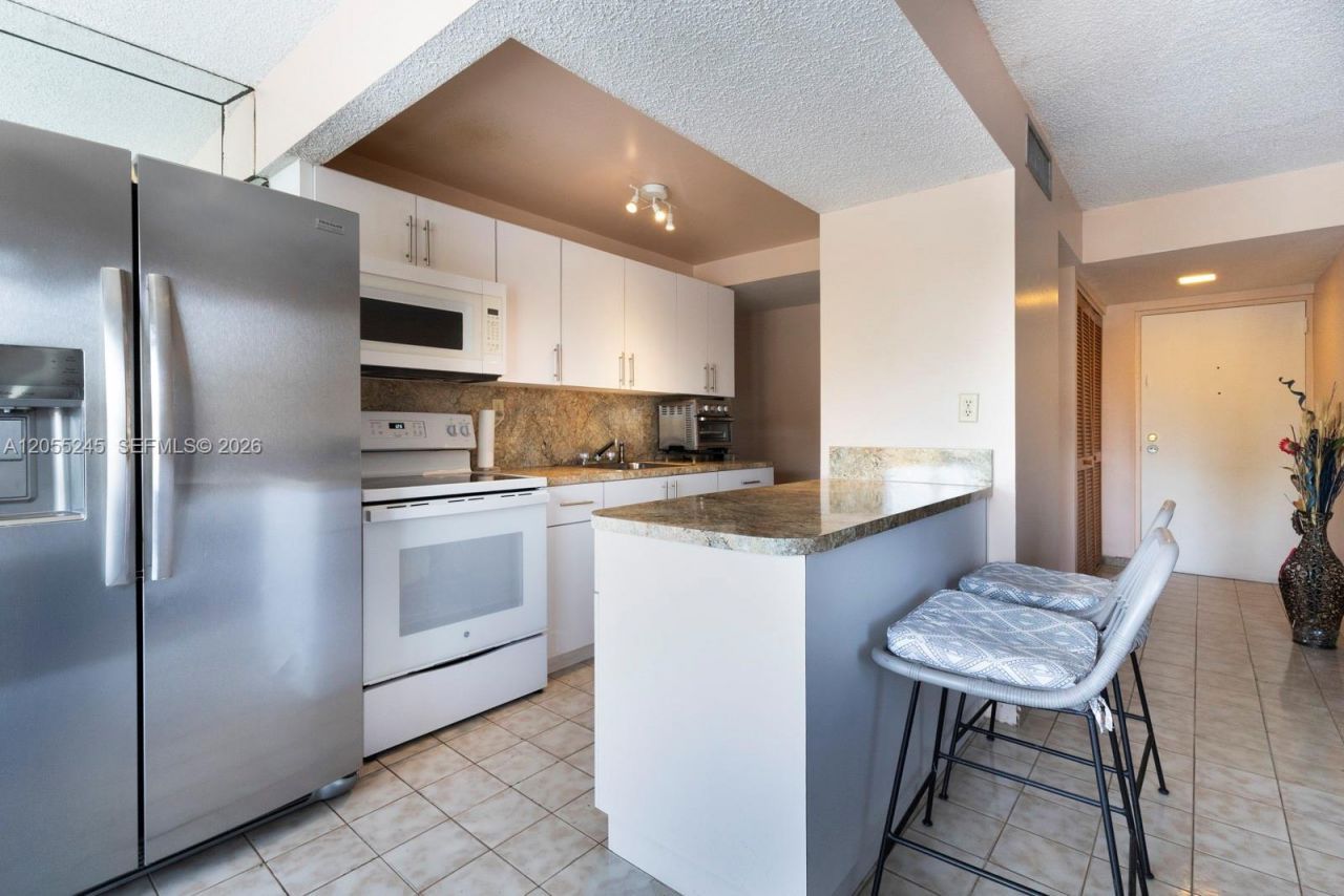 9350 W Flagler St , Unit 208B, Miami, FL 33174 Photo