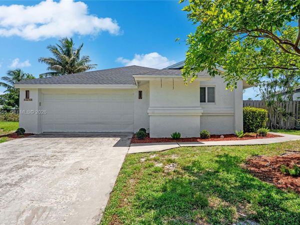 1215 NW 18th Ave , Delray Beach, FL 33445