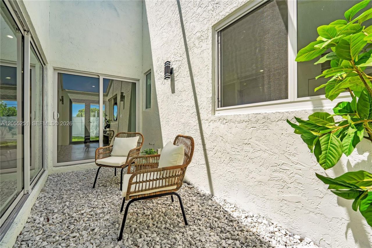 1215 NW 18th Ave , Delray Beach, FL 33445 Photo