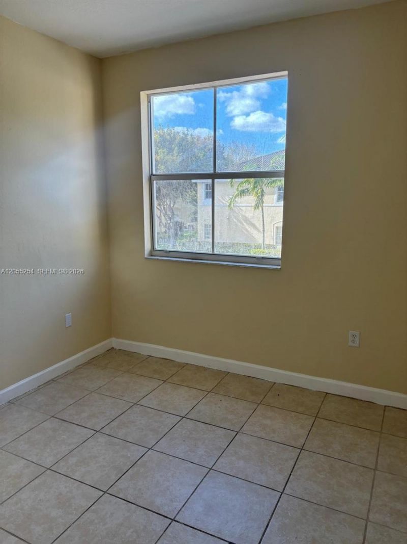 1568 SE 26th St, Unit 204, Homestead, FL 33035 Photo