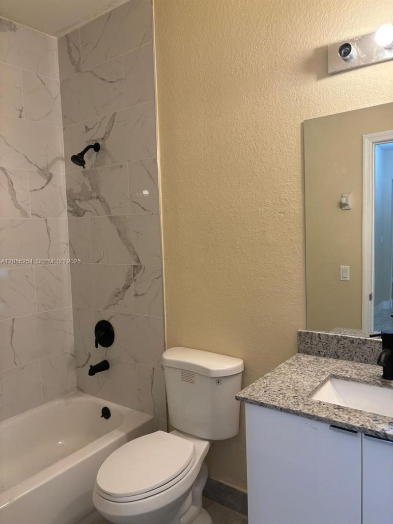 1568 SE 26th St, Unit 204, Homestead, FL 33035 Photo