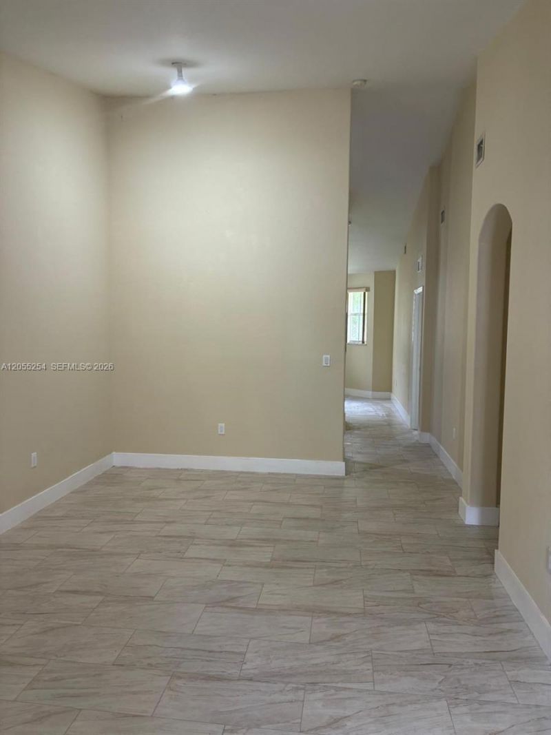1568 SE 26th St, Unit 204, Homestead, FL 33035 Photo