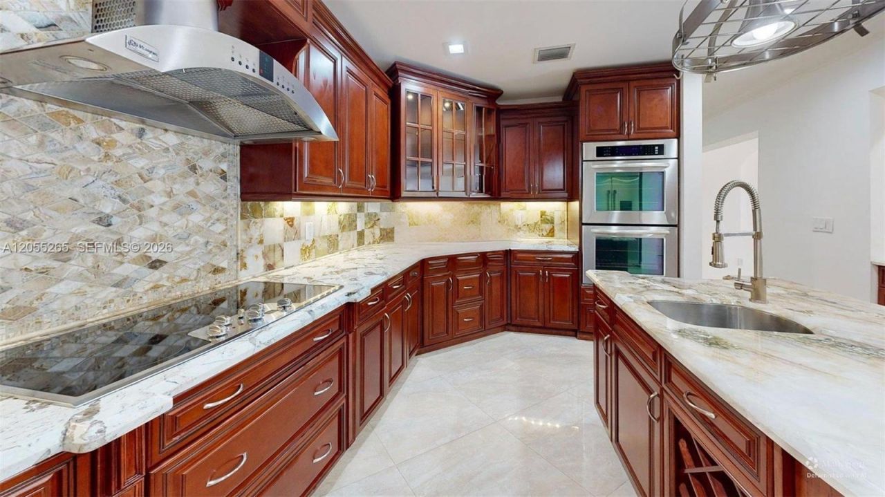 6265 W 10th Ave , Hialeah, FL 33012 Photo