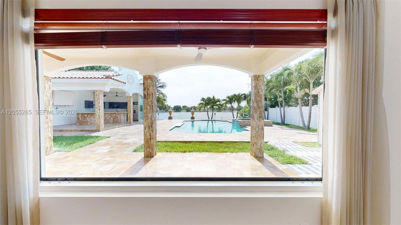 6265 W 10th Ave, Hialeah, FL 33012 Photo