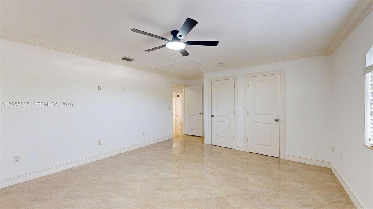 6265 W 10th Ave, Hialeah, FL 33012 Photo