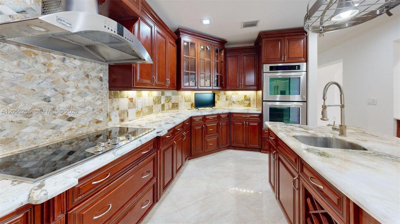 6265 W 10th Ave , Hialeah, FL 33012 Photo