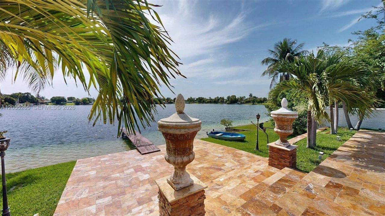 6265 W 10th Ave , Hialeah, FL 33012 Photo
