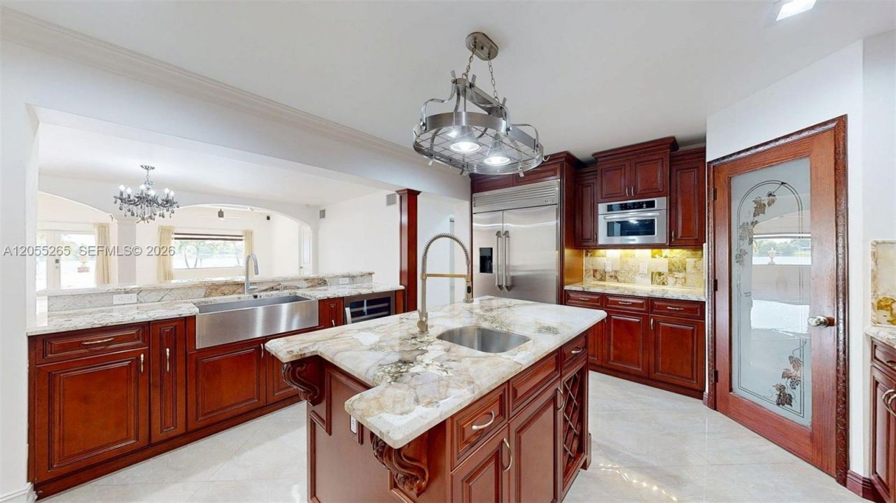 6265 W 10th Ave , Hialeah, FL 33012 Photo