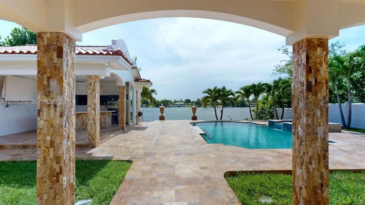 6265 W 10th Ave, Hialeah, FL 33012 Photo