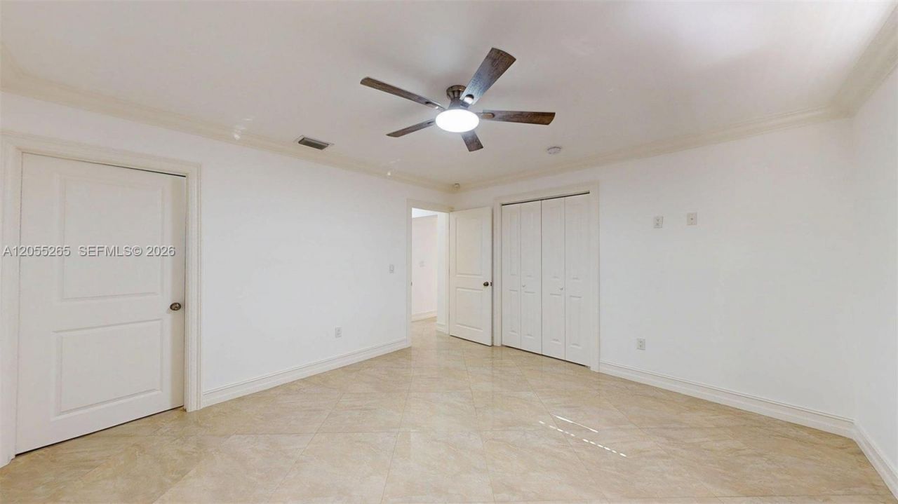 6265 W 10th Ave , Hialeah, FL 33012 Photo