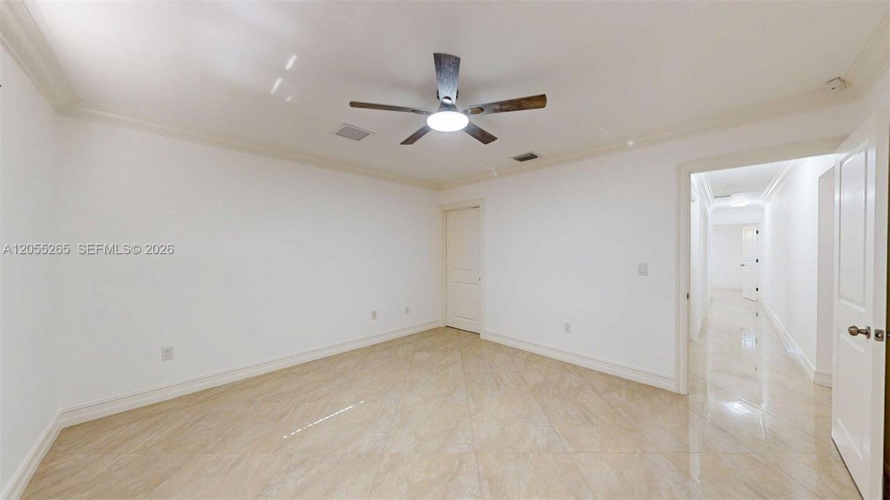 6265 W 10th Ave , Hialeah, FL 33012 Photo