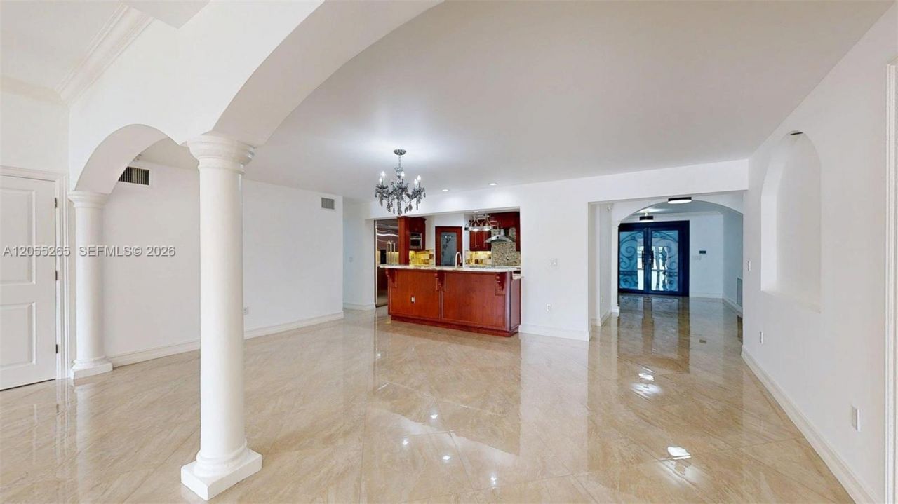 6265 W 10th Ave , Hialeah, FL 33012 Photo