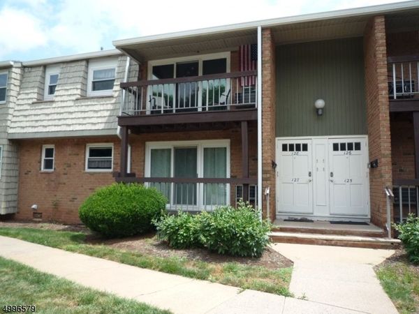 44 Deanna Dr, Unit 127, Hillsborough, NJ 08844
