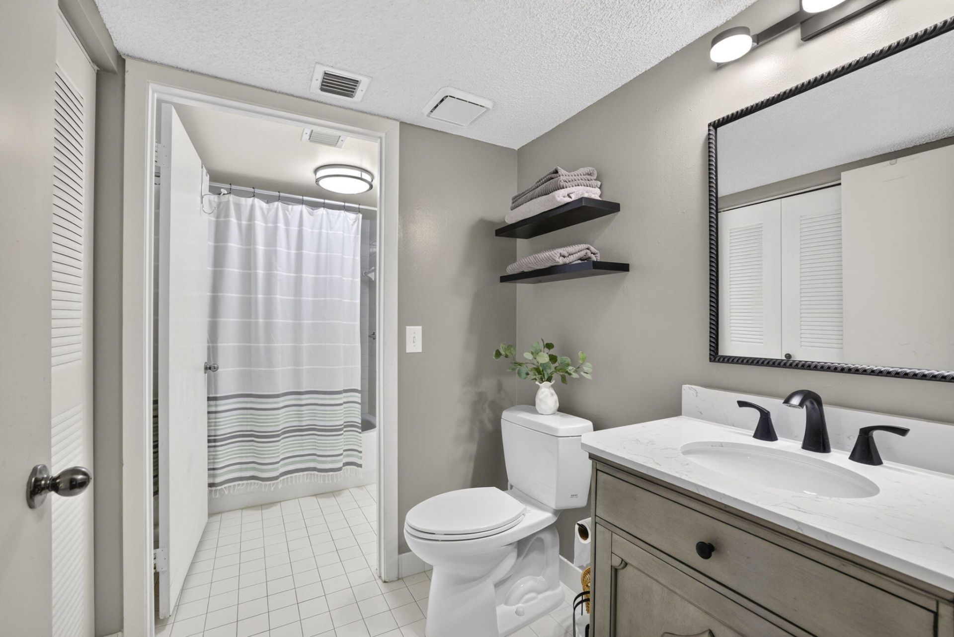 7805 Trent Drive, Unit 408, Tamarac, FL 33321 Photo