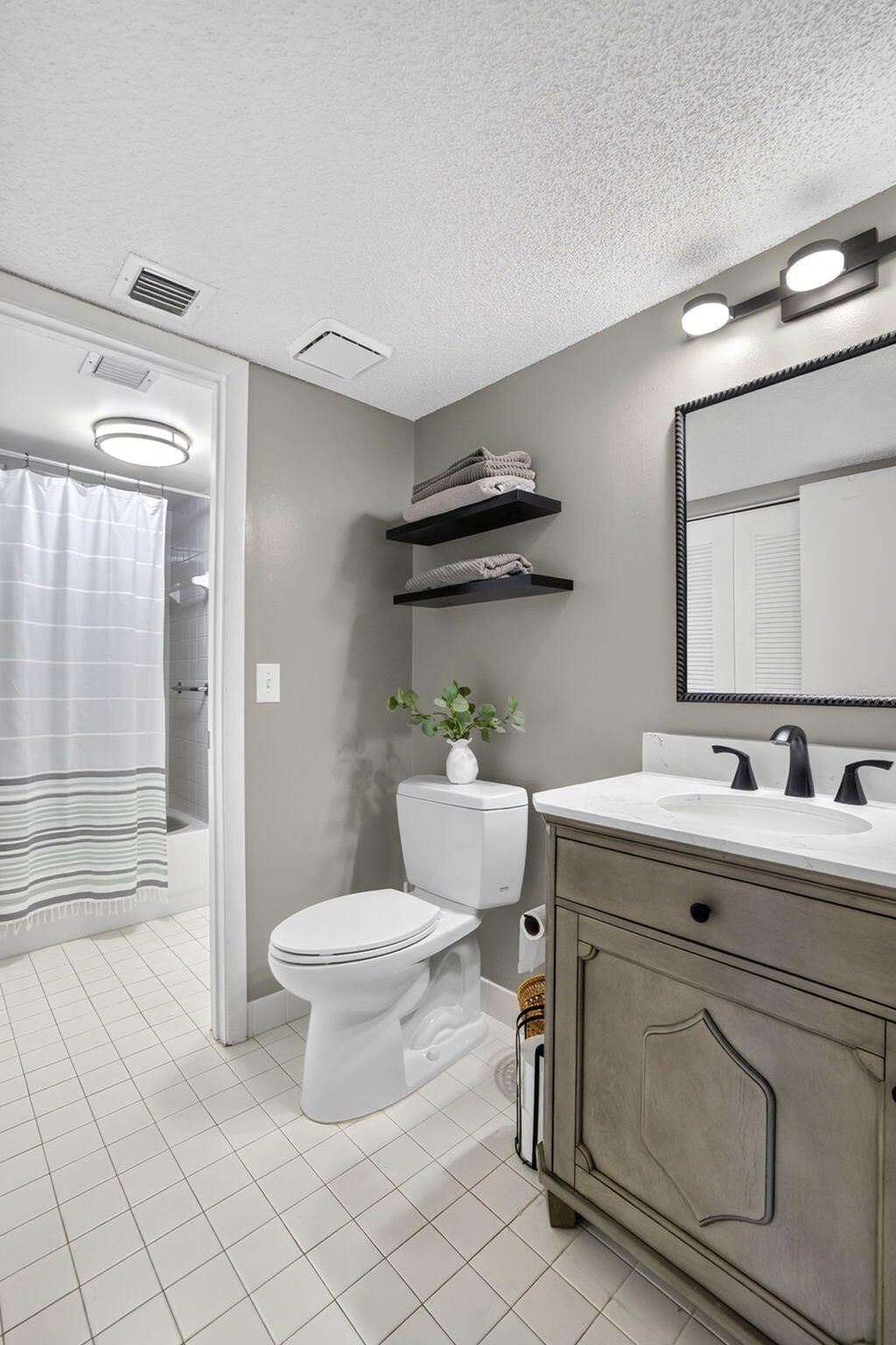 7805 Trent Drive, Unit 408, Tamarac, FL 33321 Photo