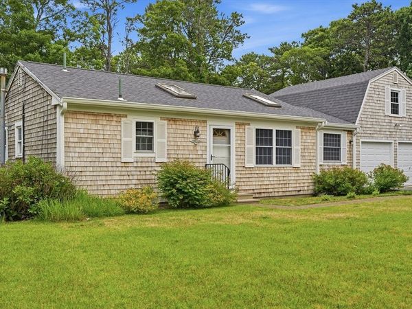 40 Cape Cod Lane, Barnstable, MA 02630