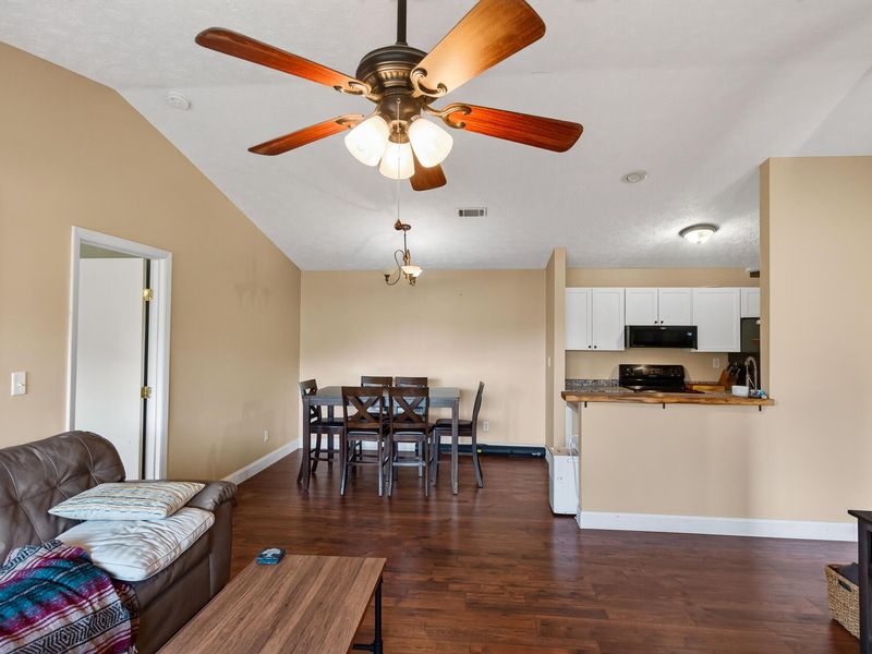 70 Creekwood Drive, Unit 12, Wilder, KY 41071 Photo 7