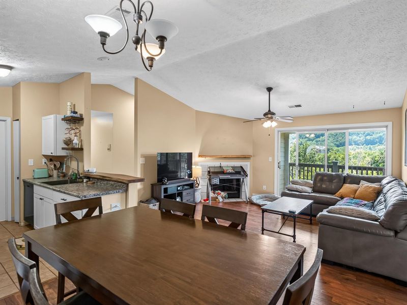 70 Creekwood Drive, Unit 12, Wilder, KY 41071 Photo 9