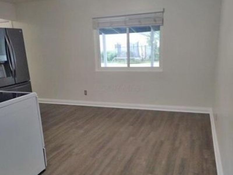 2984 Wessex Court, Columbus, OH 43232 Photo 6