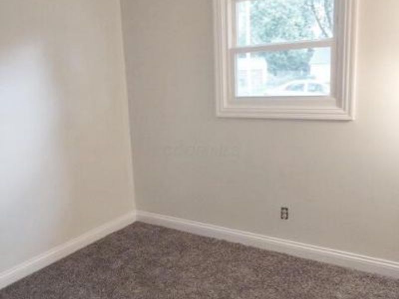 2984 Wessex Court, Columbus, OH 43232 Photo 9