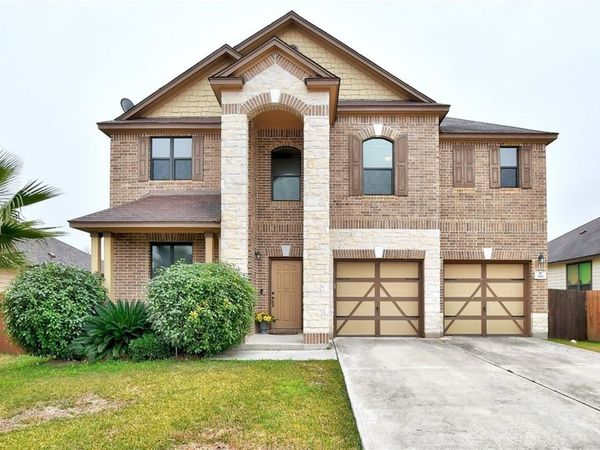 356 Matthews LN , Kyle, TX 78640