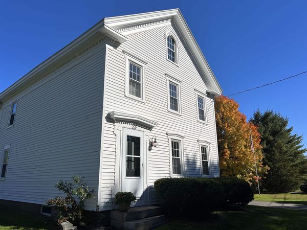 23 Post Road, North Hampton, NH 03862
