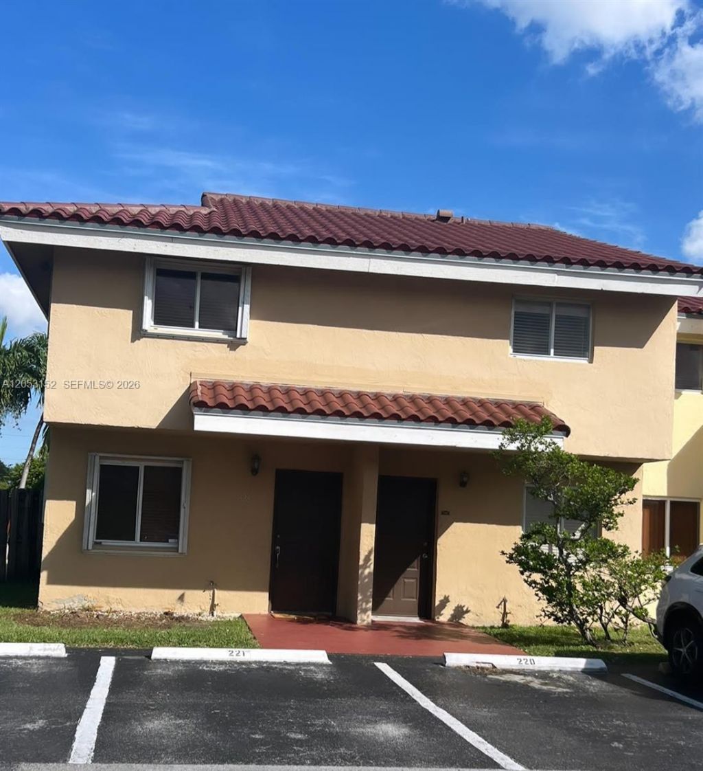 8261 NW 5th Terr, Unit 329, Miami, FL 33126 Photo