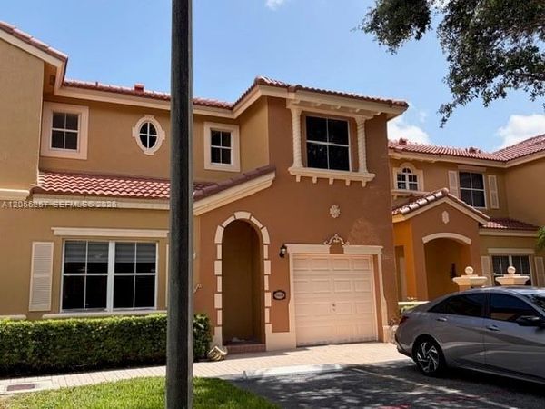 8423 S NW 138th Terrace , Unit 2802, Miami Lakes, FL 33016