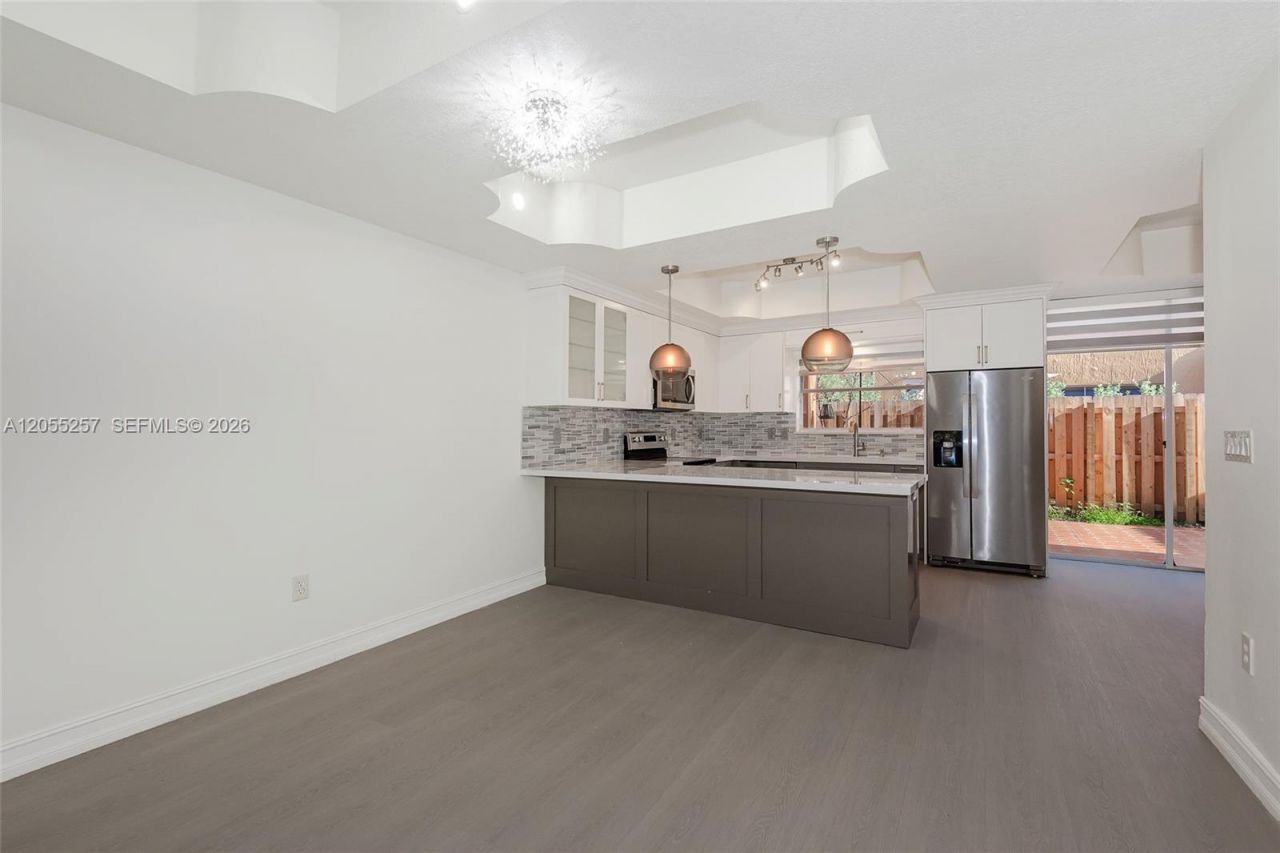 8423 S NW 138th Terrace , Unit 2802, Miami Lakes, FL 33016 Photo