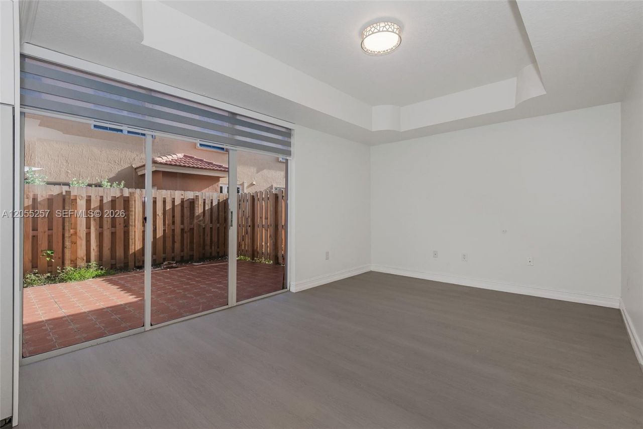 8423 S NW 138th Terrace , Unit 2802, Miami Lakes, FL 33016 Photo