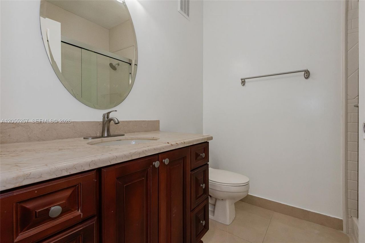 8423 S NW 138th Terrace , Unit 2802, Miami Lakes, FL 33016 Photo