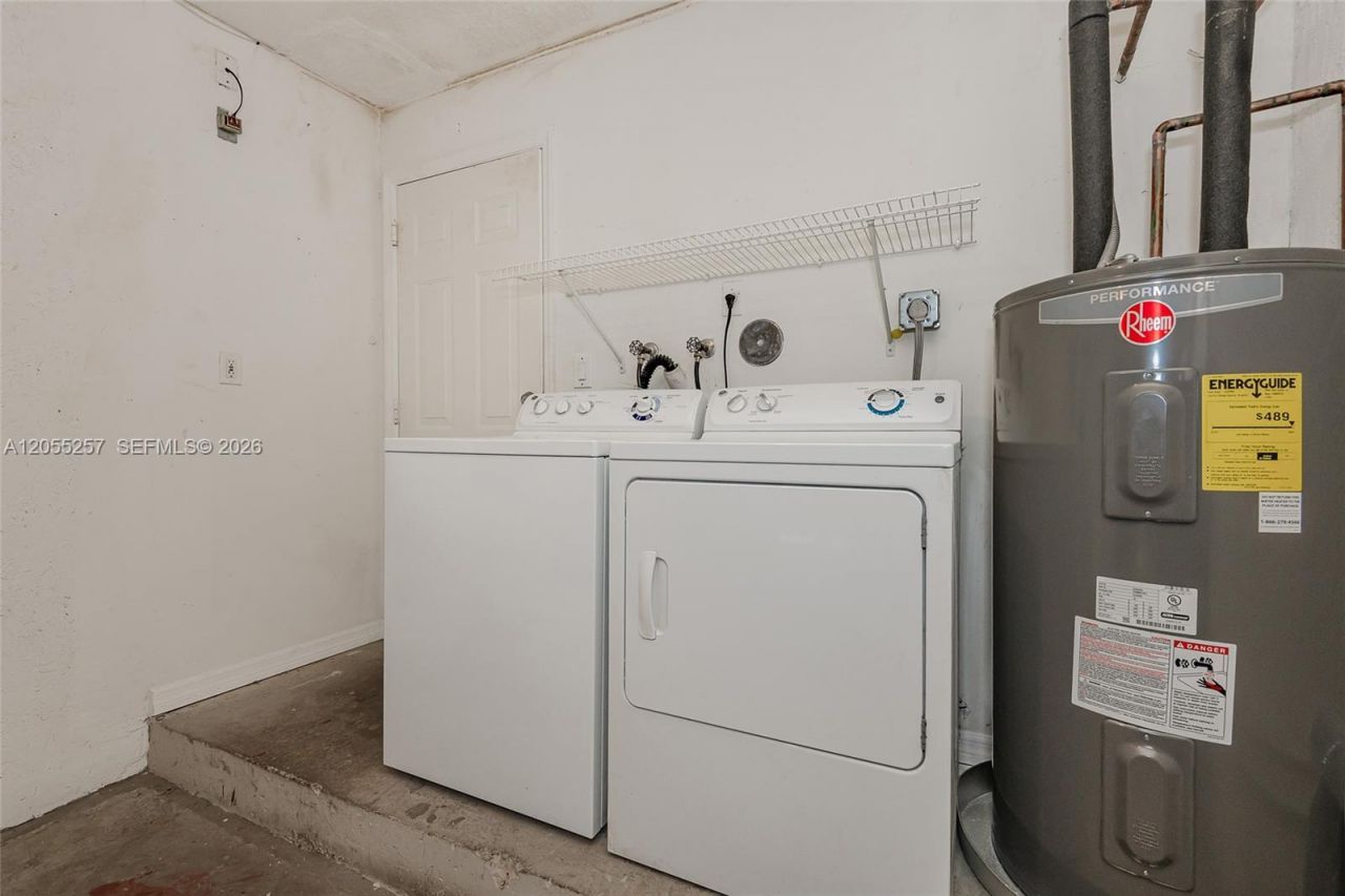 8423 S NW 138th Terrace , Unit 2802, Miami Lakes, FL 33016 Photo