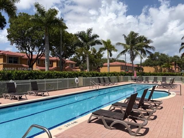8423 S NW 138th Terrace , Unit 2802, Miami Lakes, FL 33016 Photo