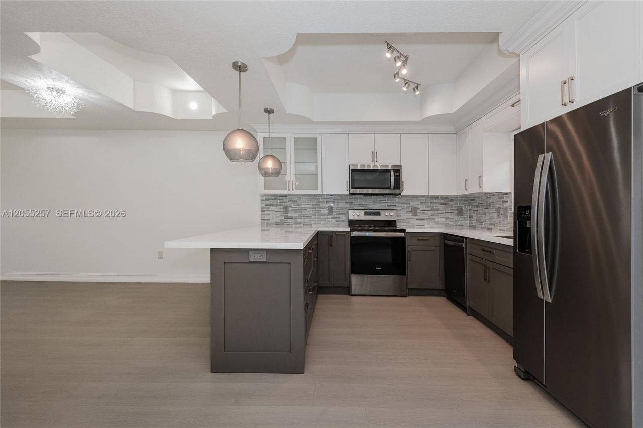 8423 S NW 138th Terrace , Unit 2802, Miami Lakes, FL 33016 Photo