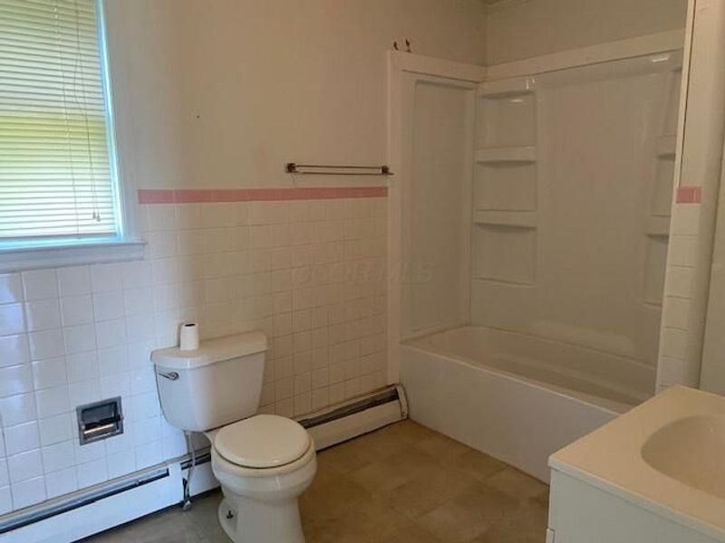 326 N Main Street, New Holland, OH 43145 Photo 8