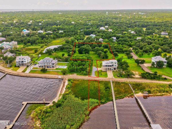 1360 N Beach Boulevard, Bay Saint Louis, MS 39520